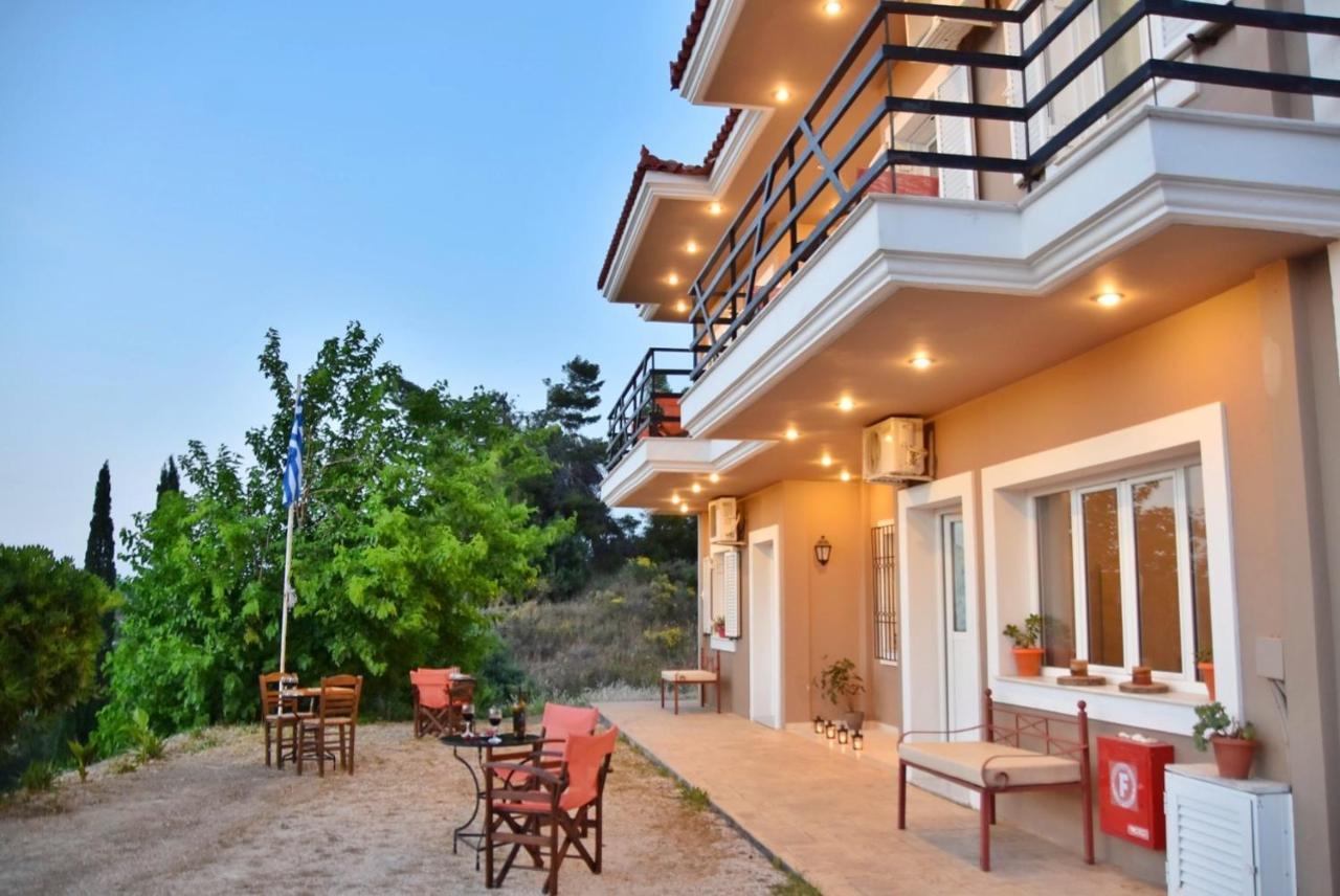 Anemomylos Apartments Lixouri Bagian luar foto