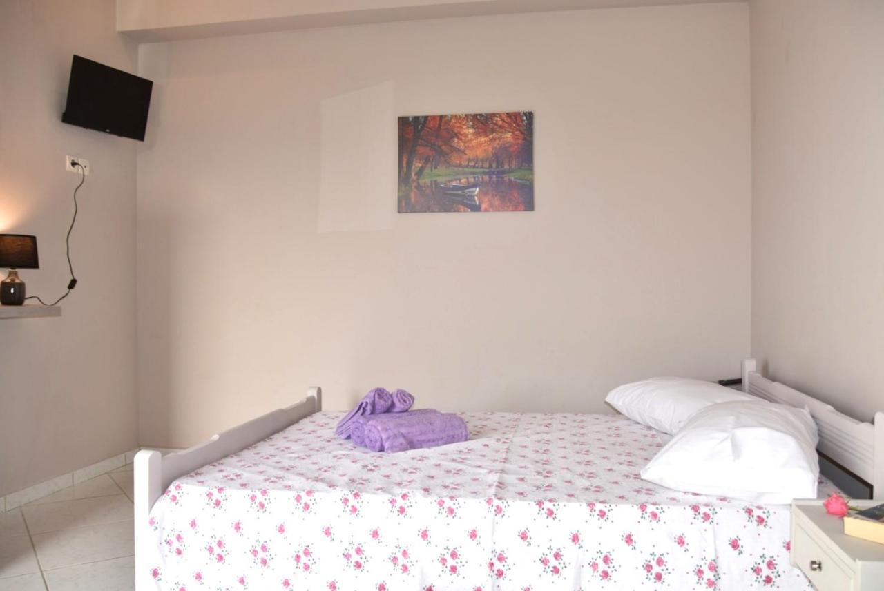 Anemomylos Apartments Lixouri Bagian luar foto