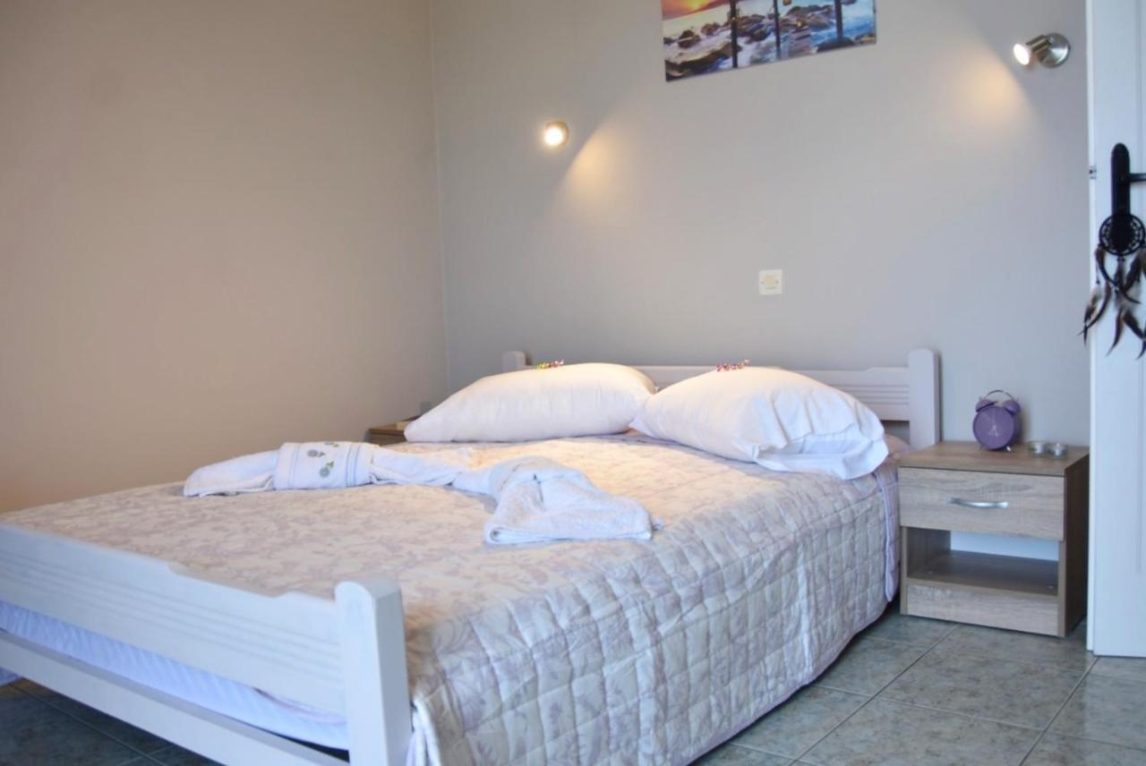 Anemomylos Apartments Lixouri Bagian luar foto