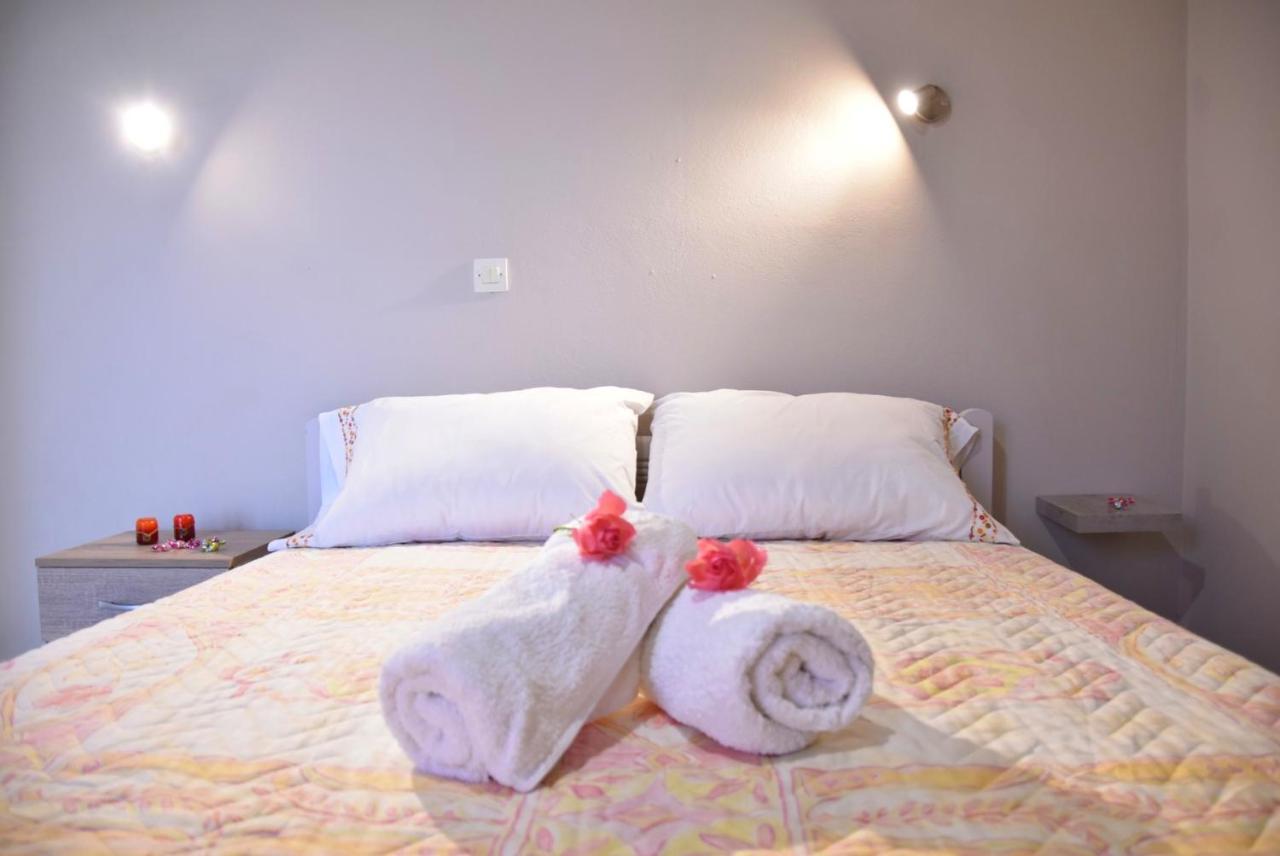 Anemomylos Apartments Lixouri Bagian luar foto